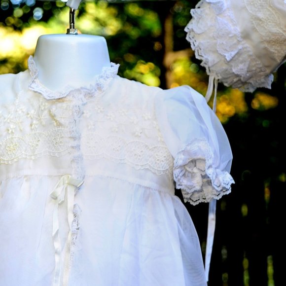 VTG Ivory Christening Baptismal 4-Piece Outfit Gown/Set 0-6M - Picture 7 of 13